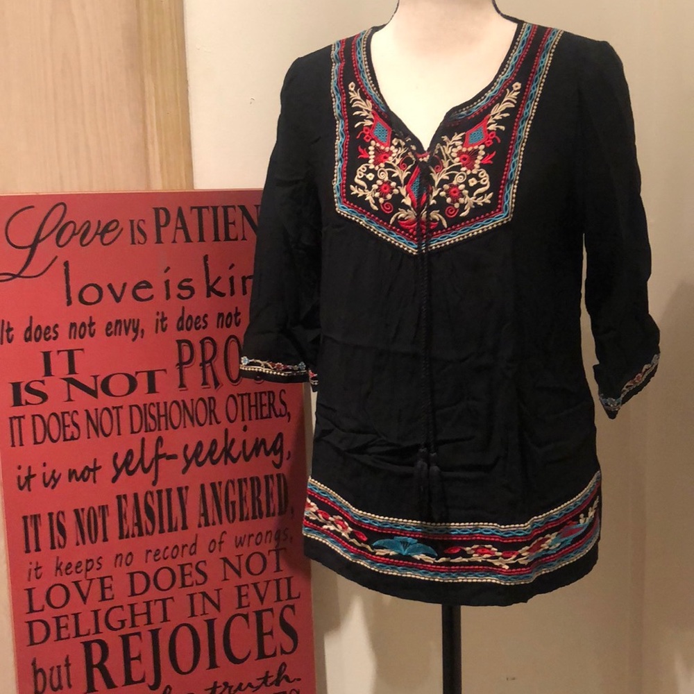 Forever 21 Medium Black Blouse